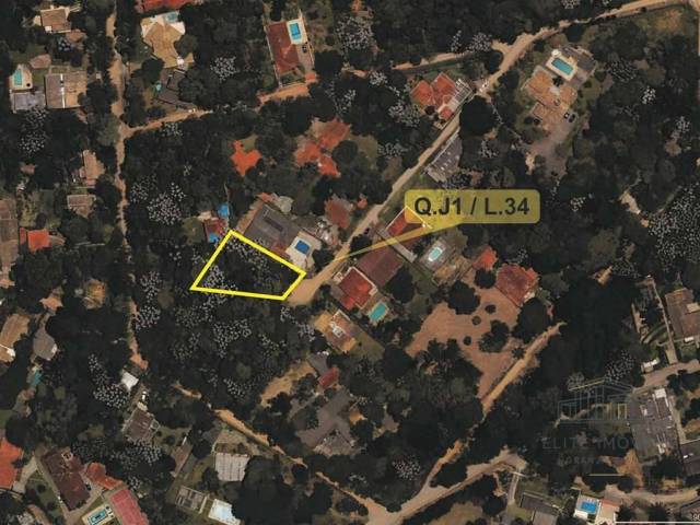 Venda em Chácara das Candeias - Cotia